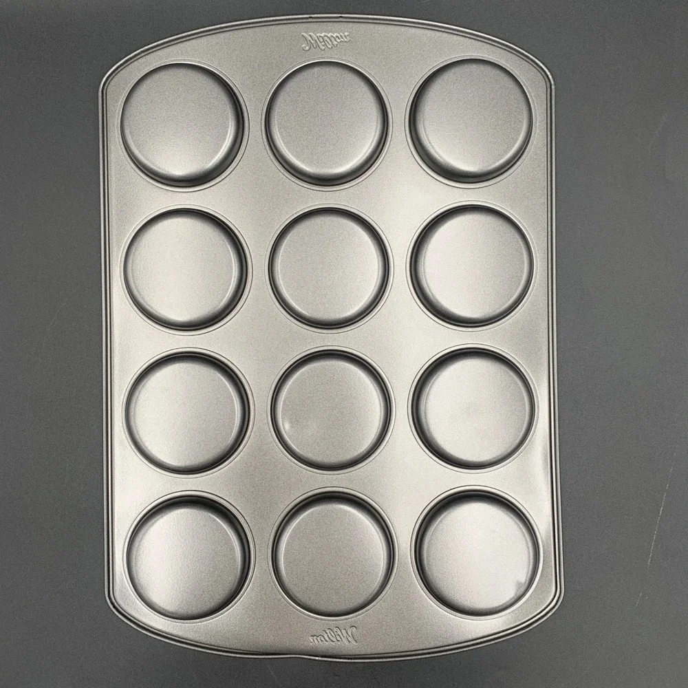 Wilton Gold Premium Non-Stick 12-Cavity Muffin Top Pan 16x11 Dents